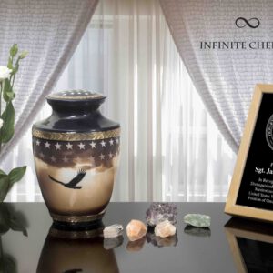 urn for ashes 200 cubic inch with stars and stripes of the american flag
